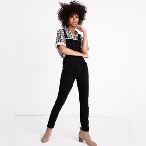 Madewell black denim skinny overalls size large